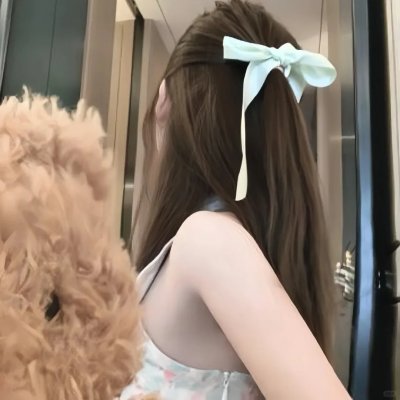 三女性